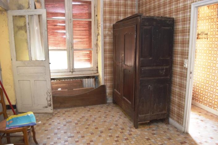 Image No.8-2 Bed House for sale