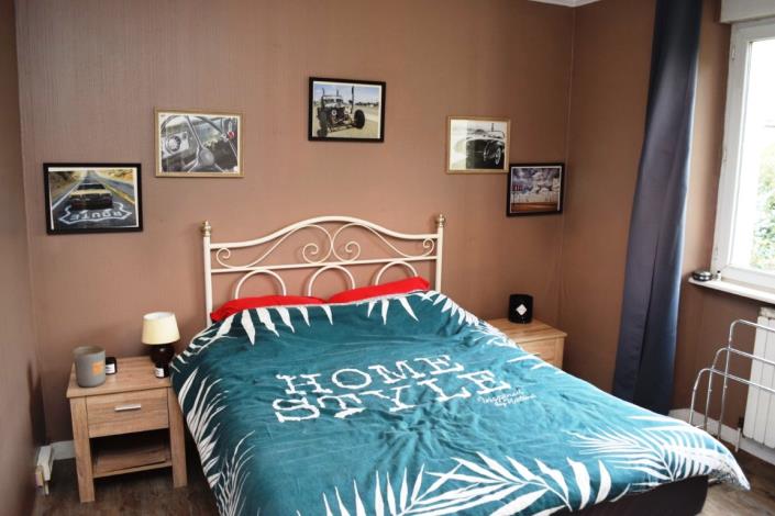 Image No.8-5 Bed House for sale