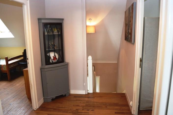 Image No.17-5 Bed House for sale