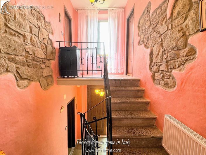 Image No.10-2 Bed Villa for sale