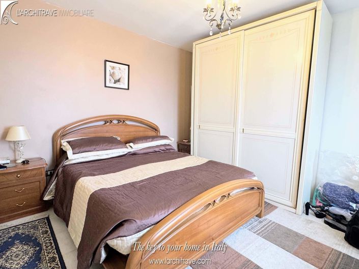 Image No.14-2 Bed Villa for sale