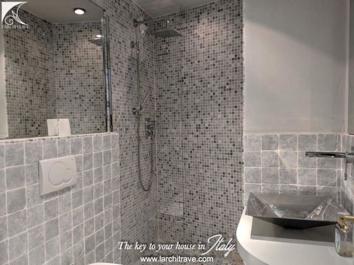 Image No.12-2 Bed House for sale