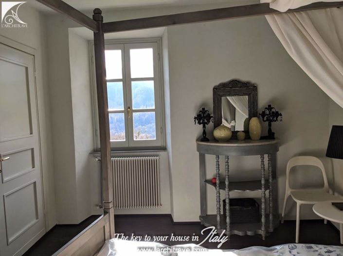 Image No.13-2 Bed House for sale