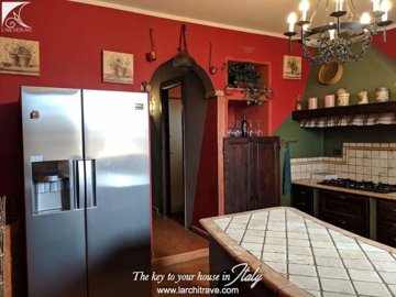 e9a708ee-b55c-ff8b-a423-a07a0105e5a4