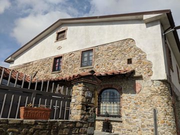 fbb621d8-ee03-cc45-ab4a-e3dffa59a672