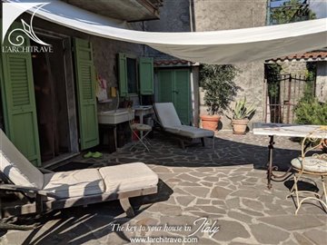1 - Comano, House