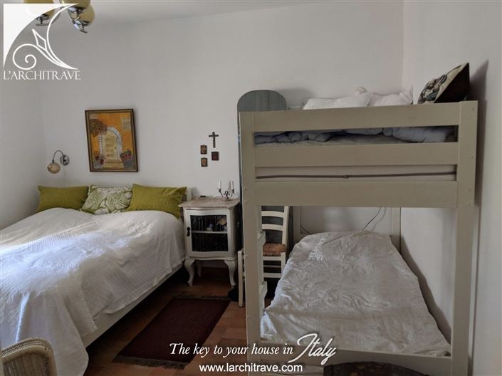 Image No.8-1 Bed House for sale