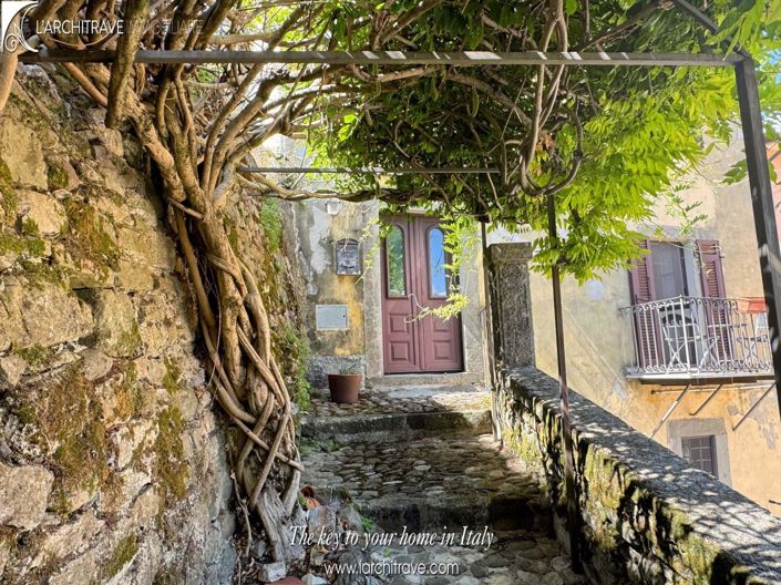 Image No.13-4 Bed House for sale