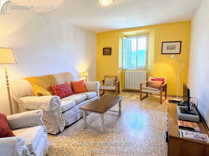 Image No.17-4 Bed House for sale