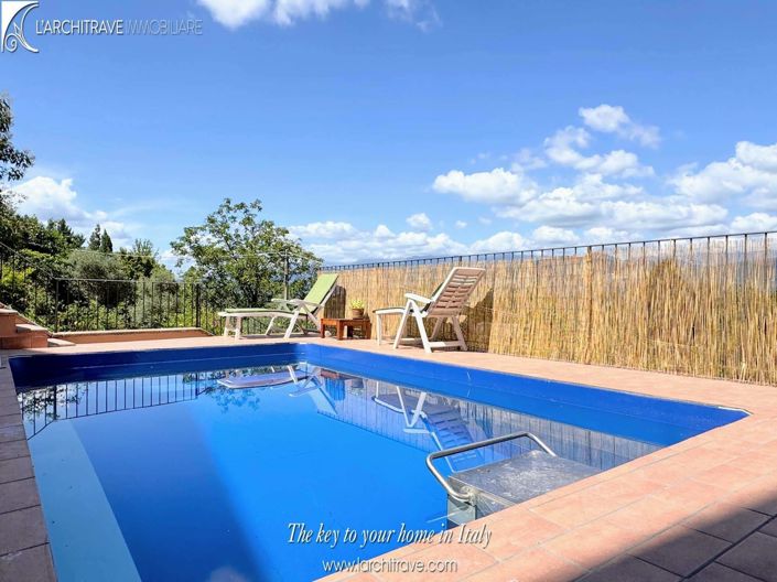 Image No.2-4 Bed House for sale