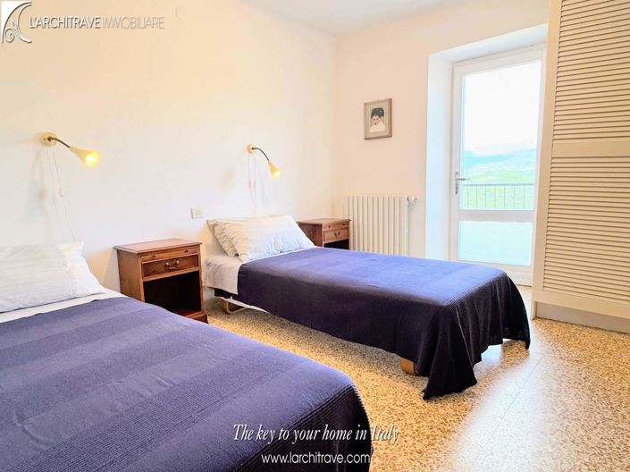 Image No.22-4 Bed House for sale