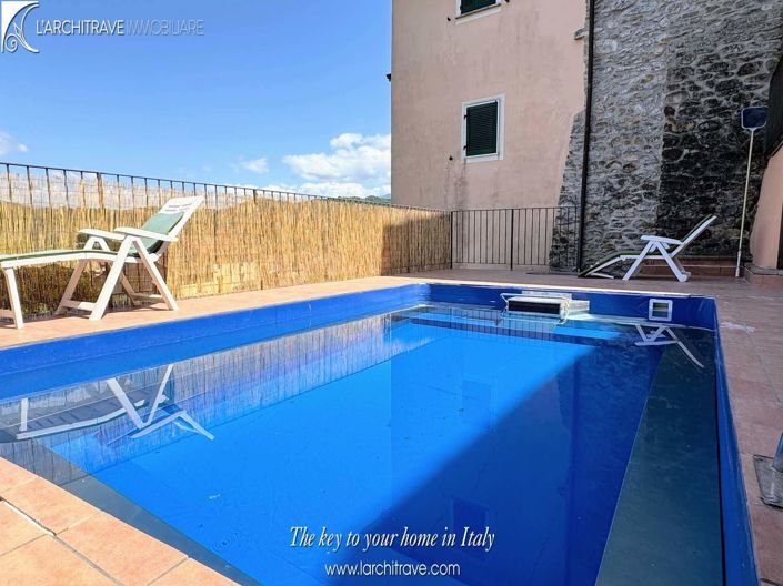 Image No.28-4 Bed House for sale