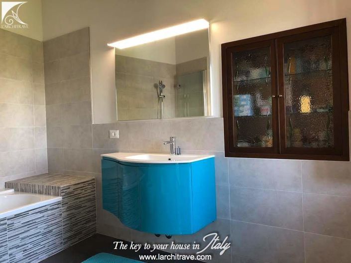 Image No.10-4 Bed House for sale