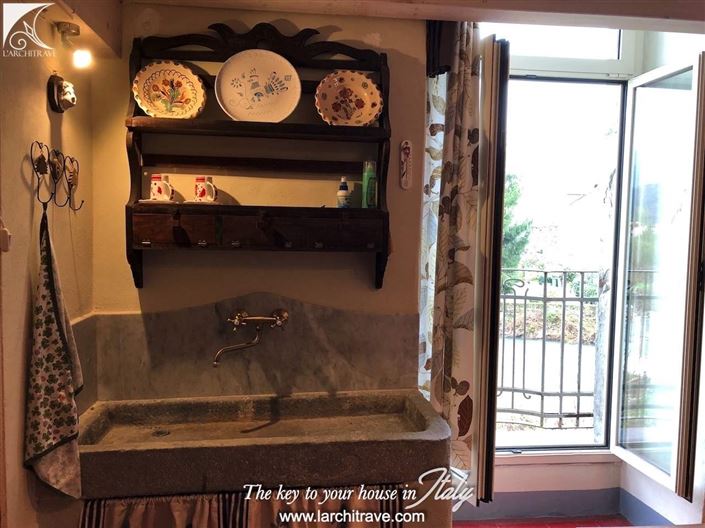 Image No.21-4 Bed House for sale