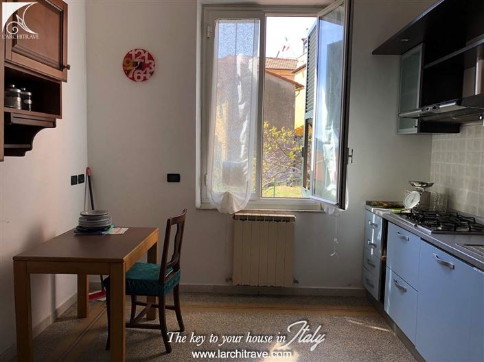 Image No.10-3 Bed House for sale