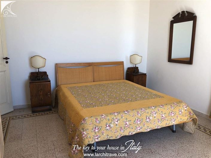 Image No.13-3 Bed House for sale