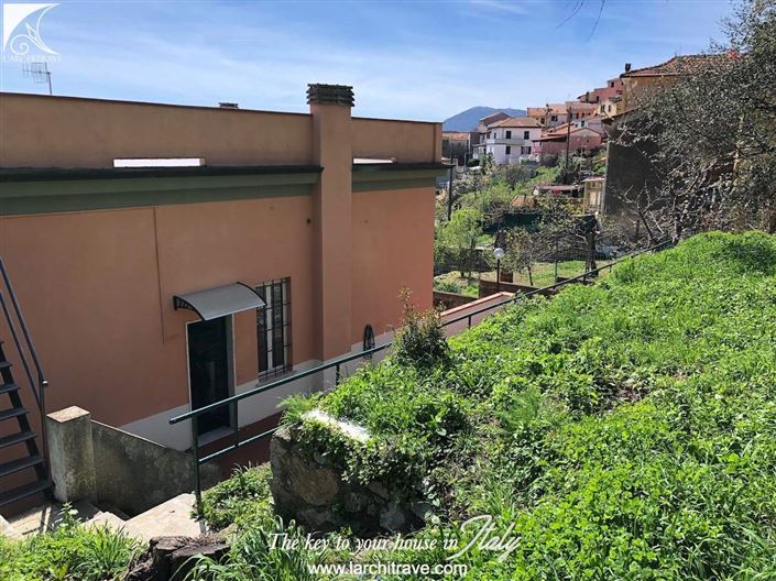 Image No.17-3 Bed House for sale