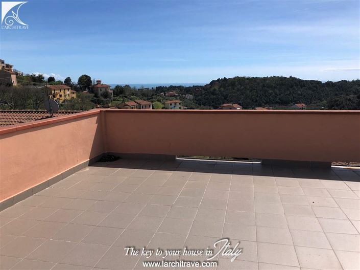 Image No.4-3 Bed House for sale