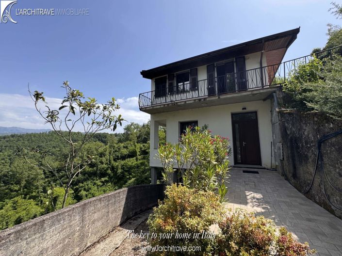 Image No.1-3 Bed Villa for sale