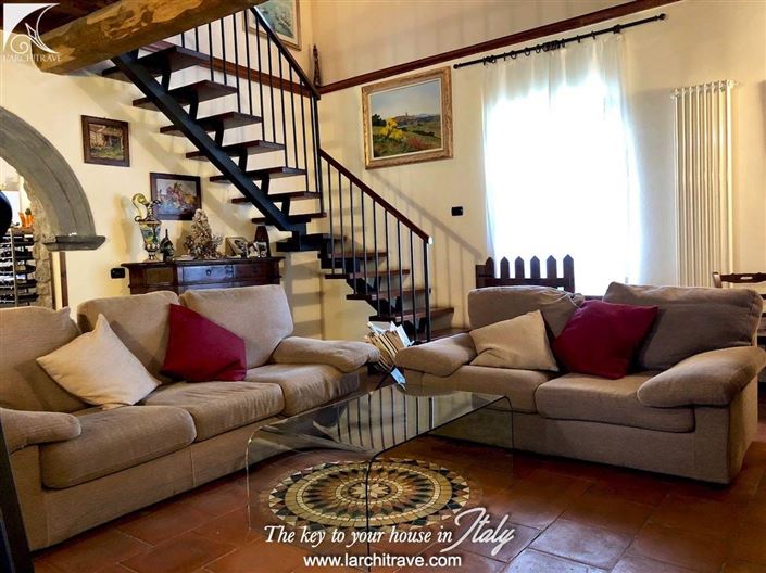 Image No.2-7 Bed Villa for sale