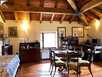 98815f7e-9b1d-0275-7cb5-f43084b644f1