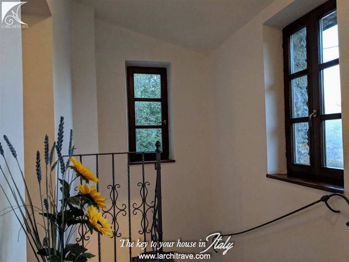 Image No.12-2 Bed House for sale