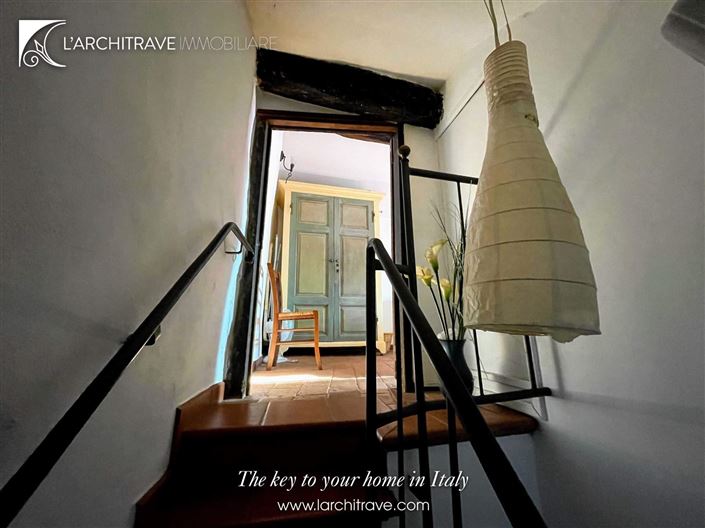 Image No.5-2 Bed House for sale