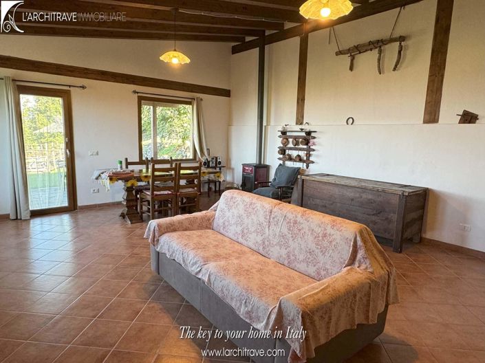 Image No.10-1 Bed House for sale