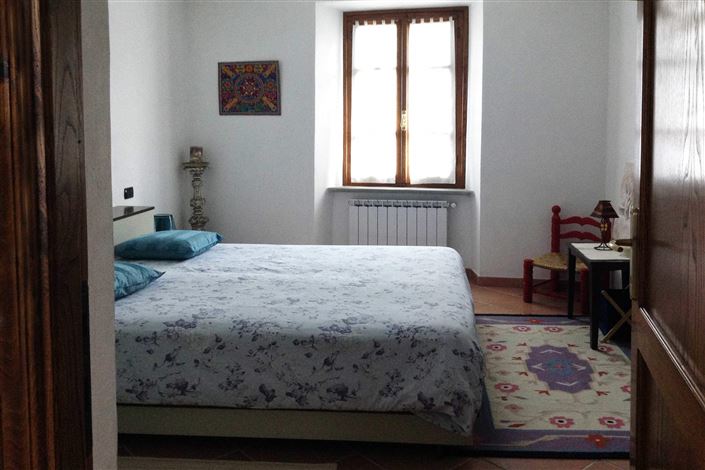 Image No.10-5 Bed House for sale