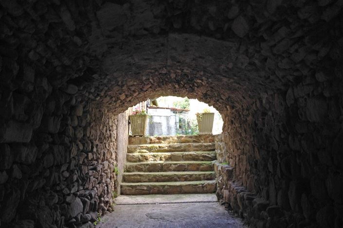 Image No.18-5 Bed House for sale