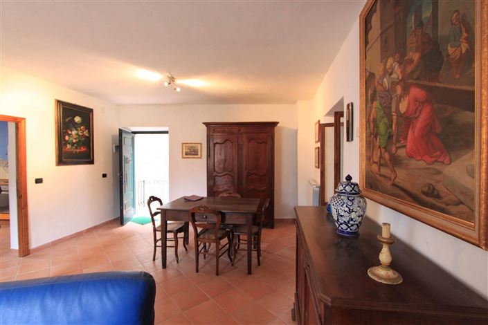 Image No.4-5 Bed House for sale