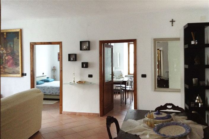 Image No.7-5 Bed House for sale