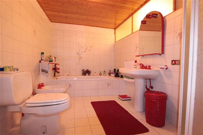 Image No.11-4 Bed House for sale