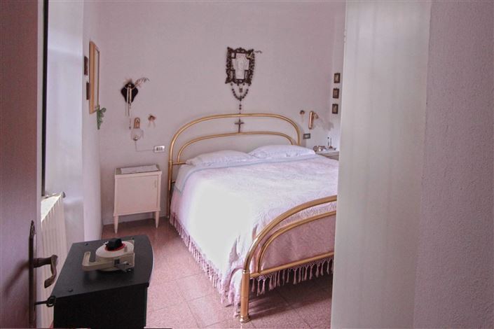 Image No.9-4 Bed House for sale