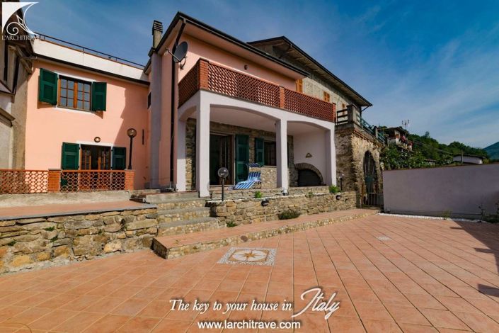 Image No.1-3 Bed House for sale