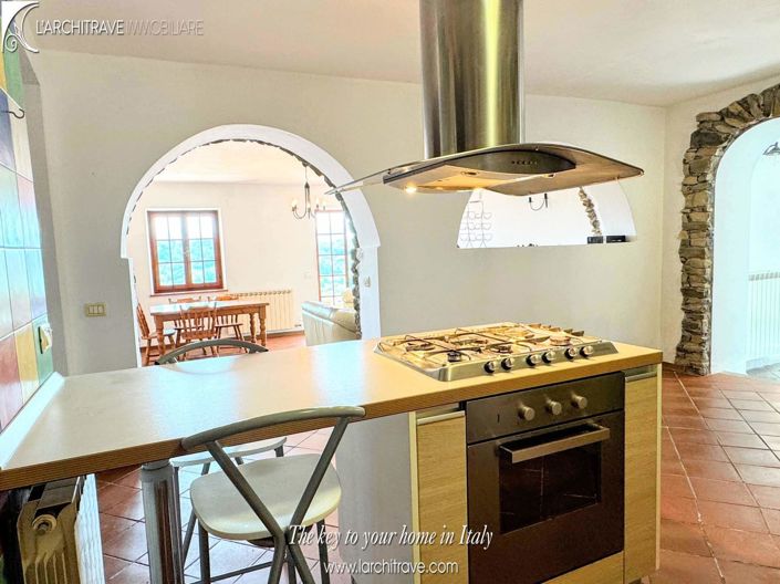 Image No.11-3 Bed House for sale