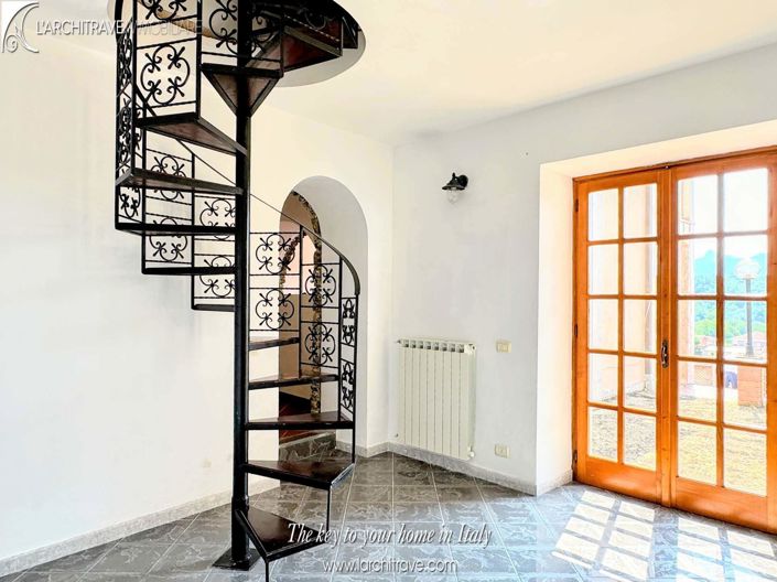 Image No.13-3 Bed House for sale