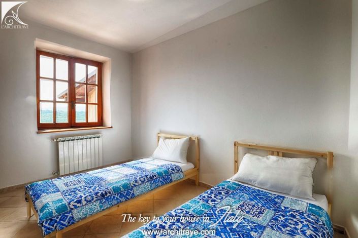 Image No.18-3 Bed House for sale