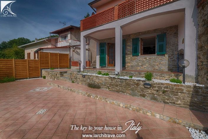 Image No.2-3 Bed House for sale