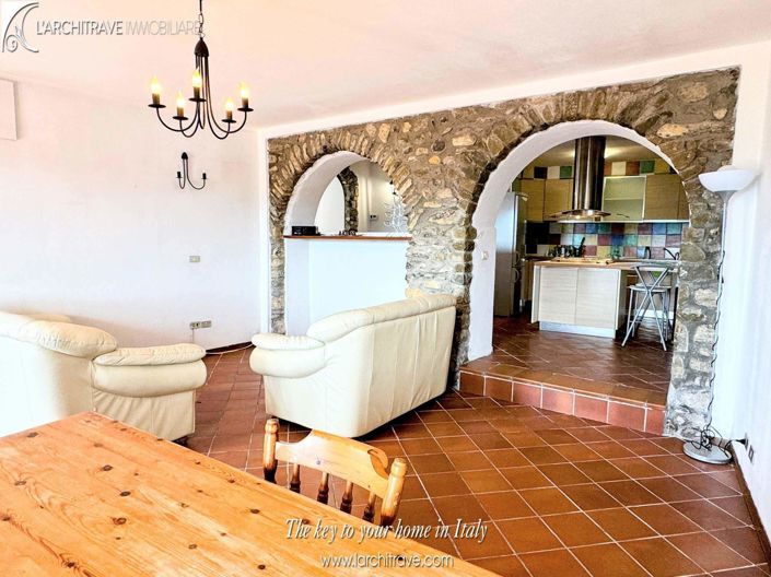 Image No.8-3 Bed House for sale