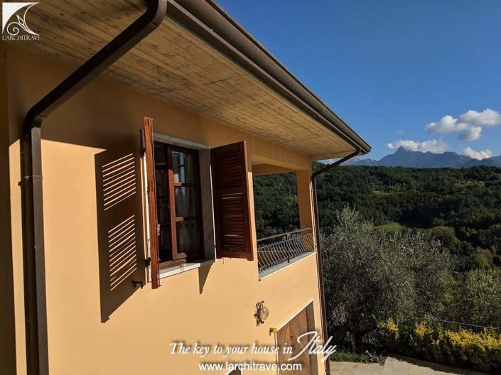 Image No.12-6 Bed Villa for sale