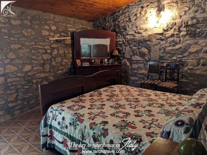 Image No.12-10 Bed Villa for sale