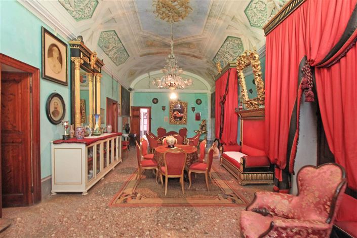 Image No.3-15 Bed Villa for sale