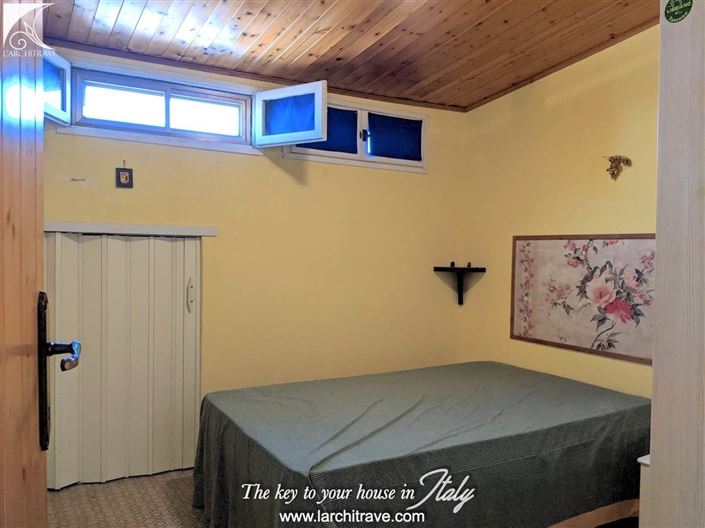 Image No.6-3 Bed House for sale