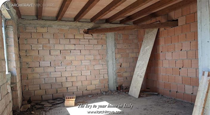 Image No.2-4 Bed Villa for sale