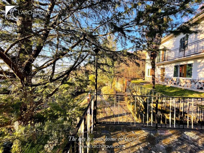 Image No.19-3 Bed Villa for sale