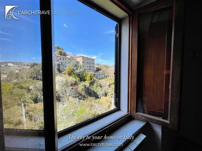 Image No.11-2 Bed House for sale