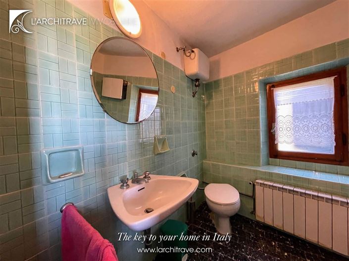 Image No.16-2 Bed House for sale