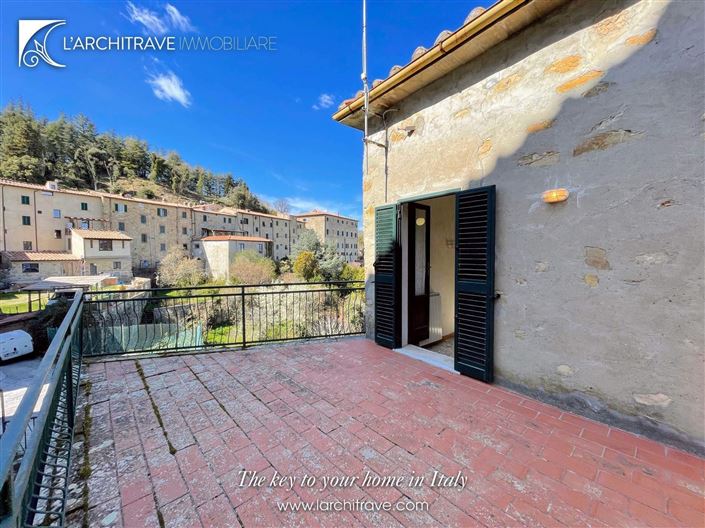 Image No.4-2 Bed House for sale