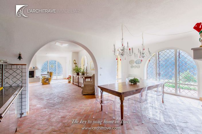 Image No.4-5 Bed Villa for sale